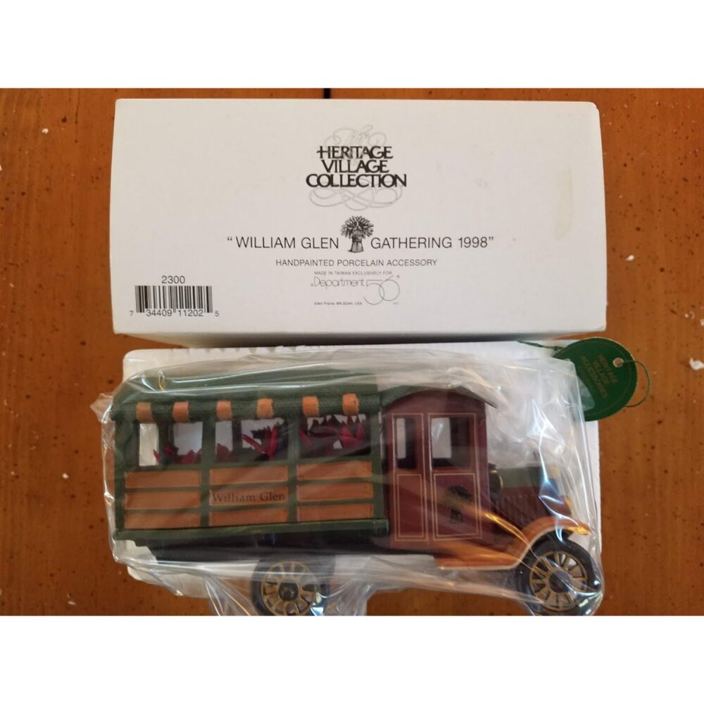 "William Glen Gathering 1998" #2300 Heritage Village Collection Department 56